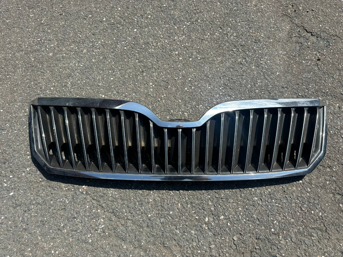 ŠKODA SUPERB III přední maska