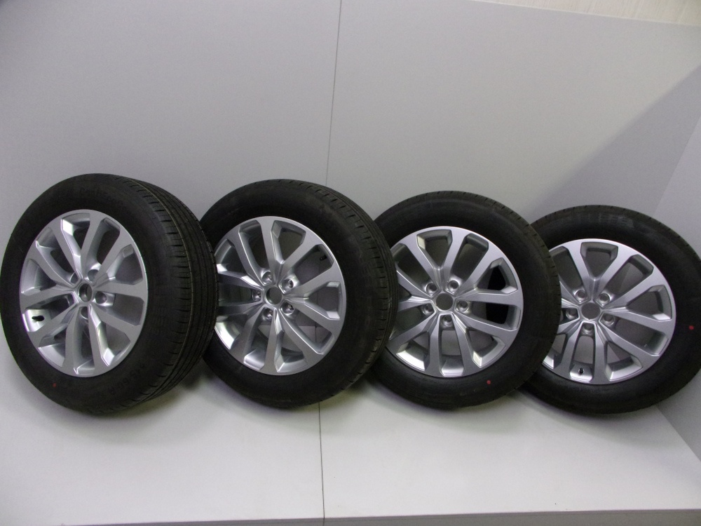 Sada Renault/Nissan 7x17 ET40 5x114,3x66 - 215/60/17 96H