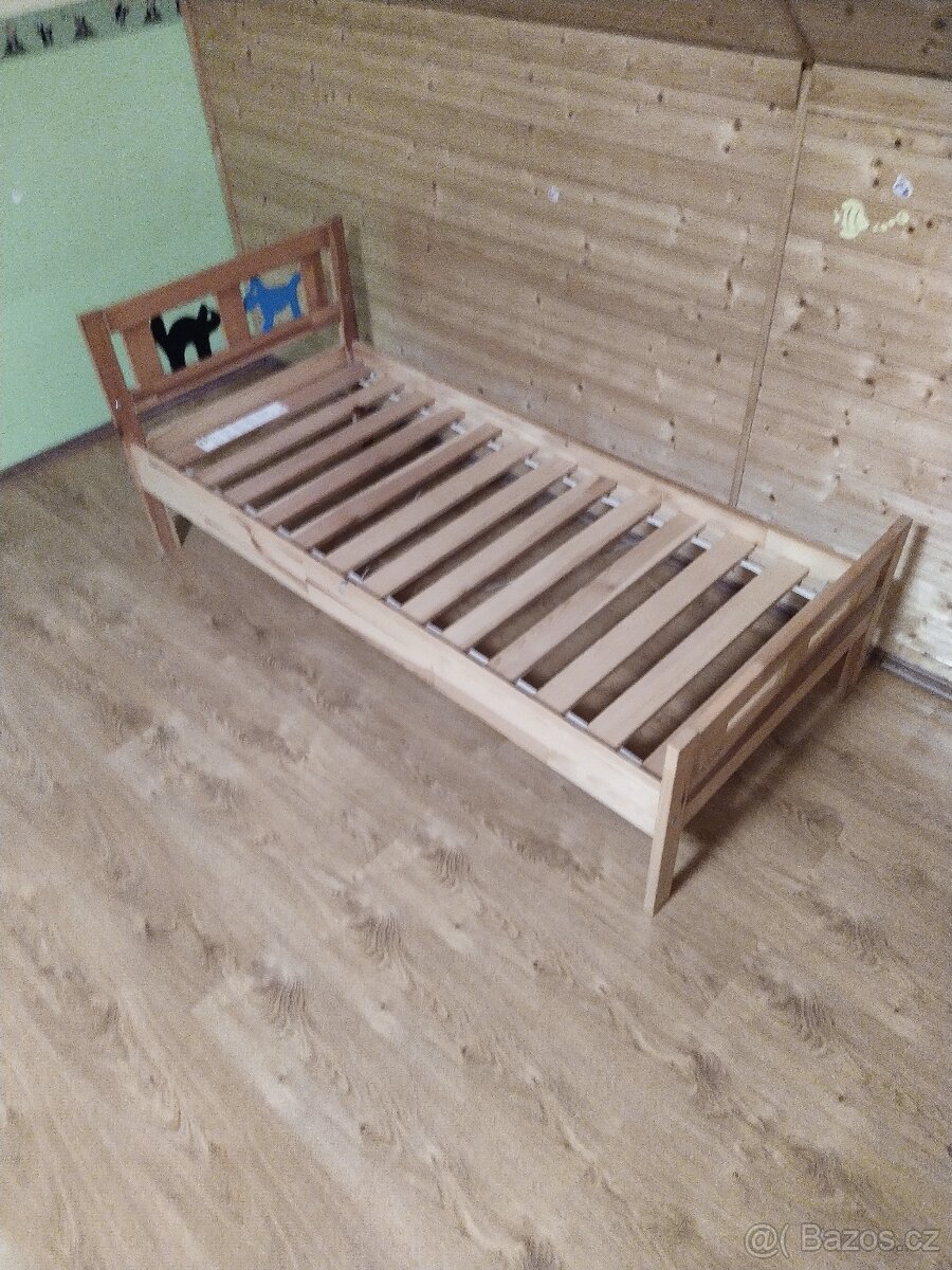 Dětská postel