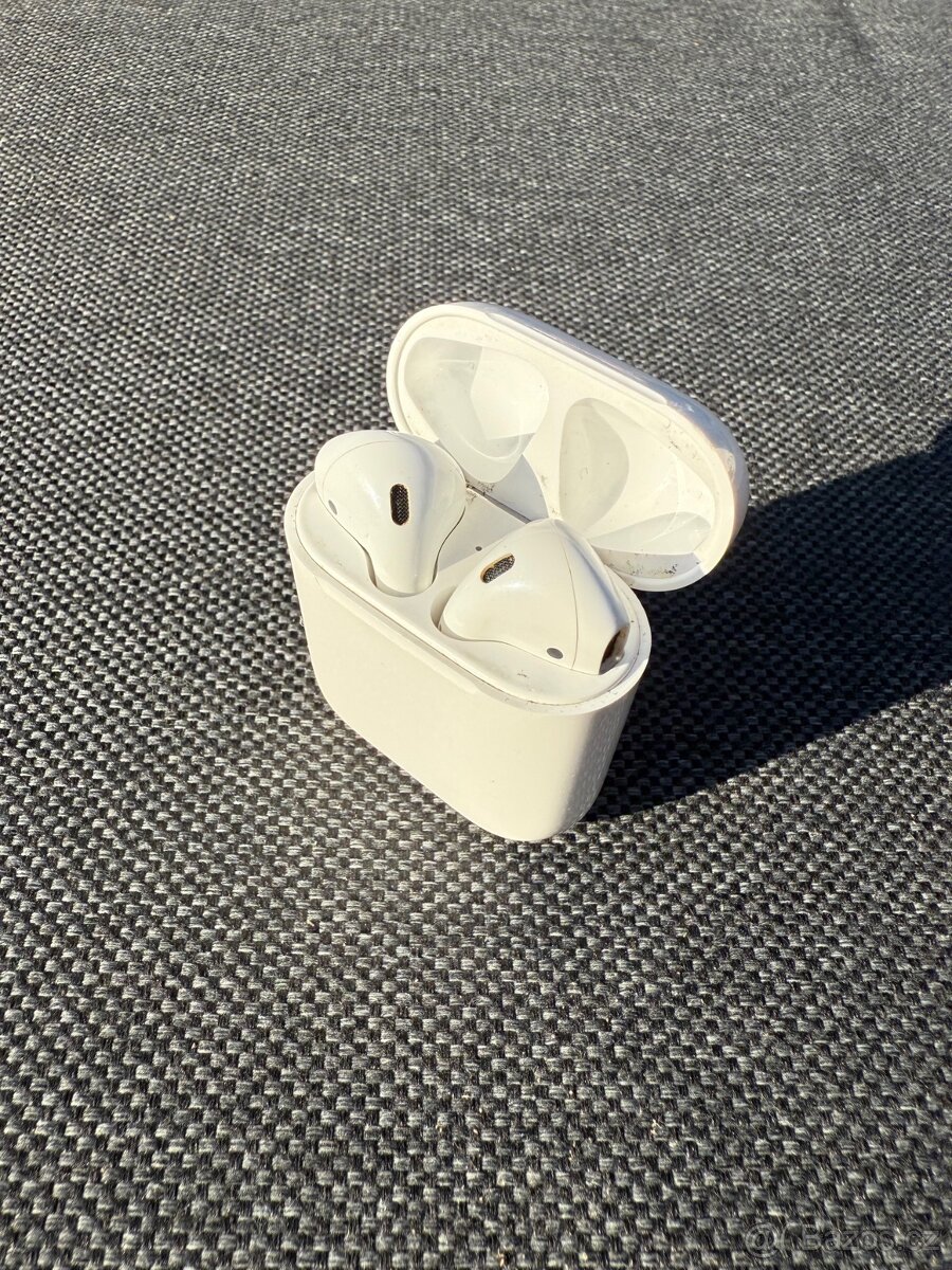 Airpods 1, Gen.1 - sluchátka
