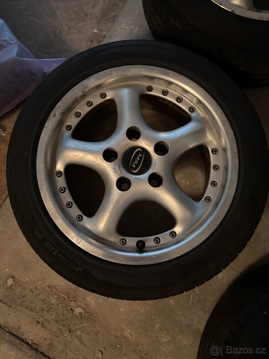 Aluu kola MIM R15