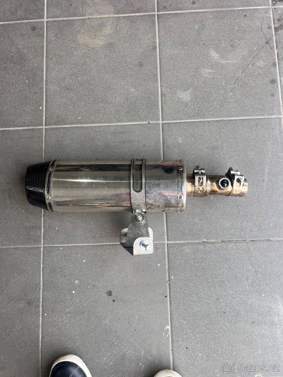 Prodam vyfuk na motorku byla na kawasaki er6n