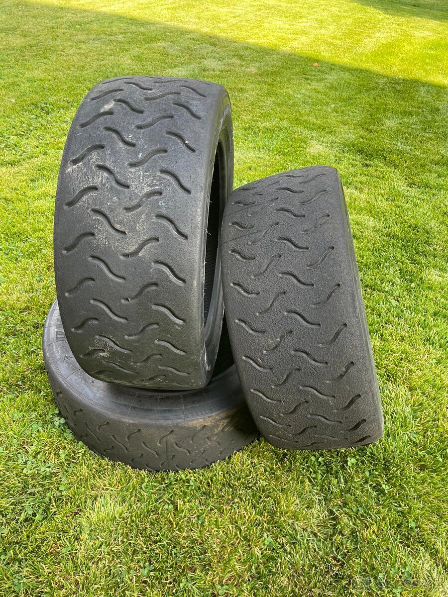rally slick Dunlop 215/45 r15 tvrdá/medium směs