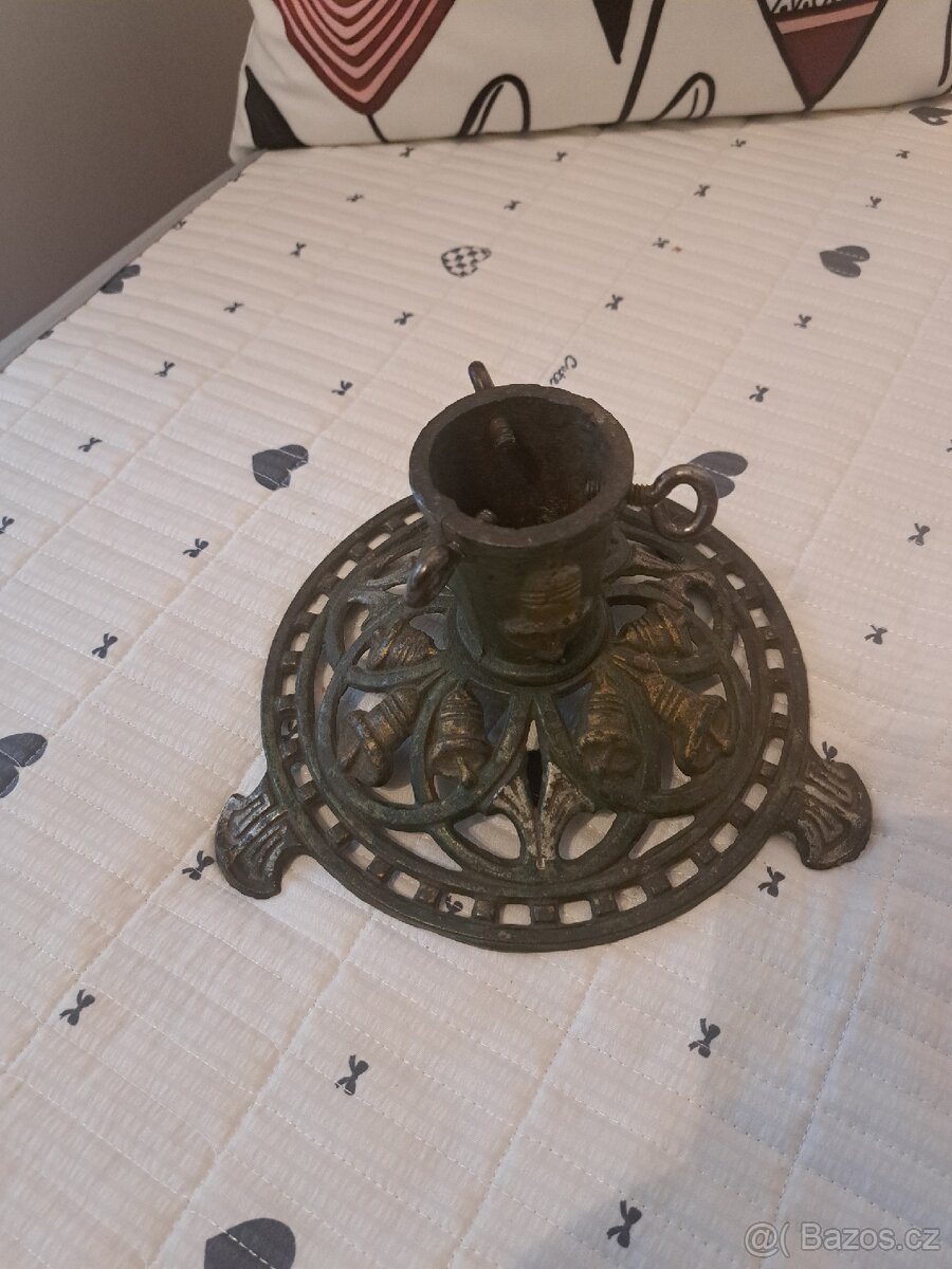Stojan na stromeček.