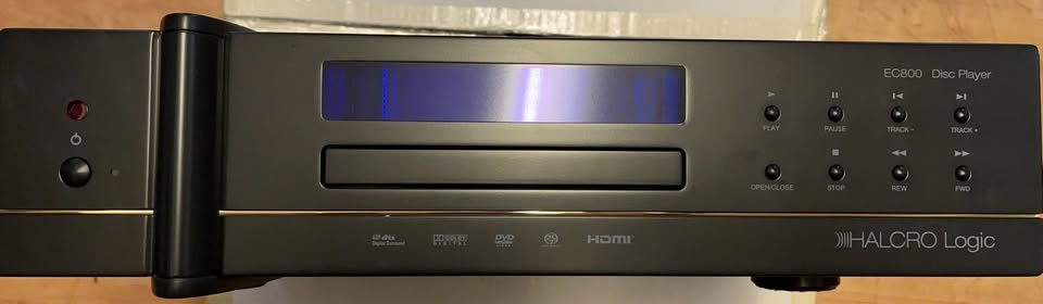 CD/SACD/DVD přehrávač HALCRO EC800