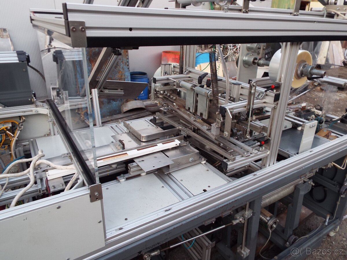 Celofánovací stroj - celofánovačka