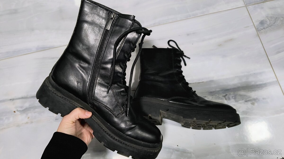 Kotníková obuv Tamaris 41