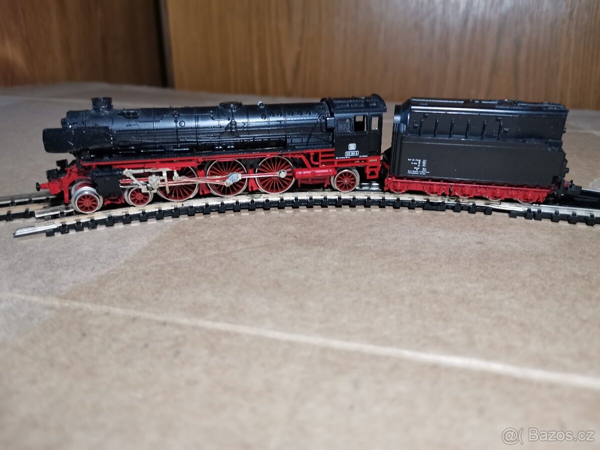 Vláčky N - Lokomotiva s tendrem