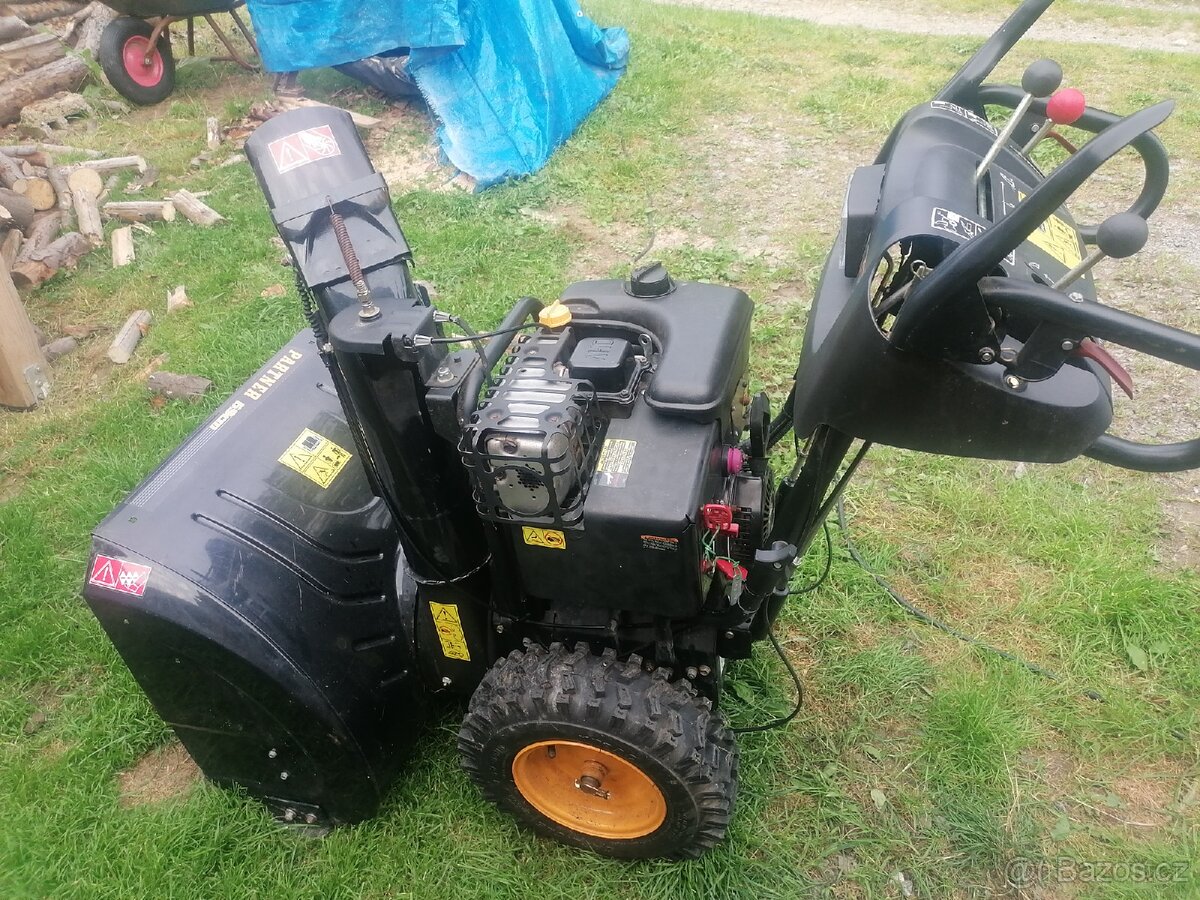 Sněhová fréza psb270