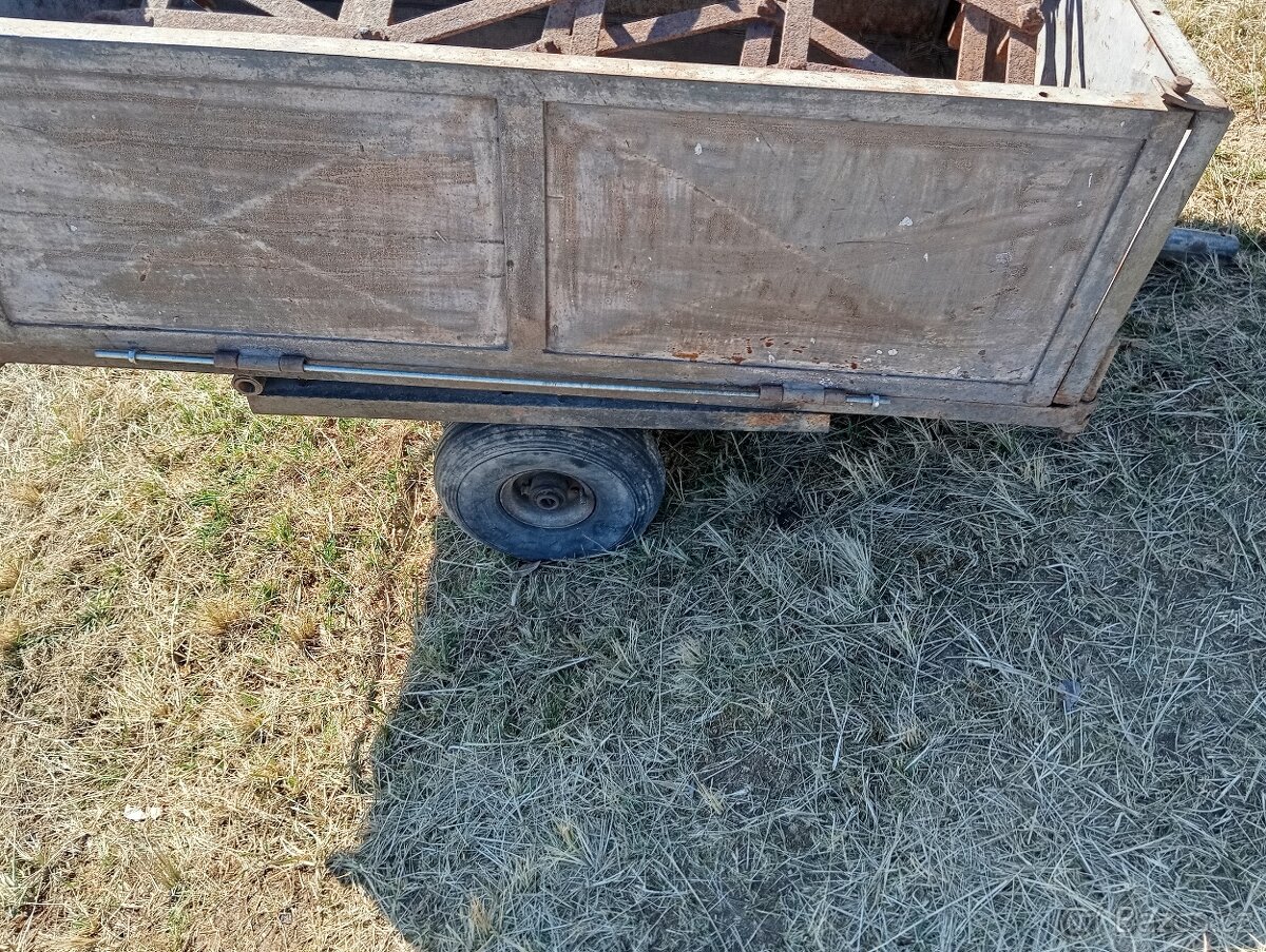 Vozík za zahradní traktůrek/čtyřkolku