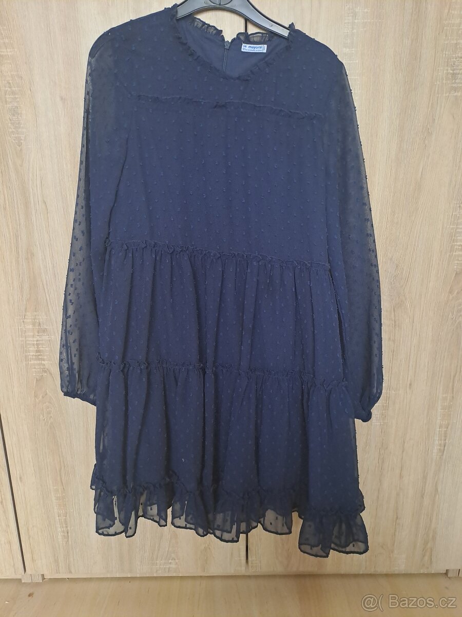 Tmavo modré šaty, velikost 157