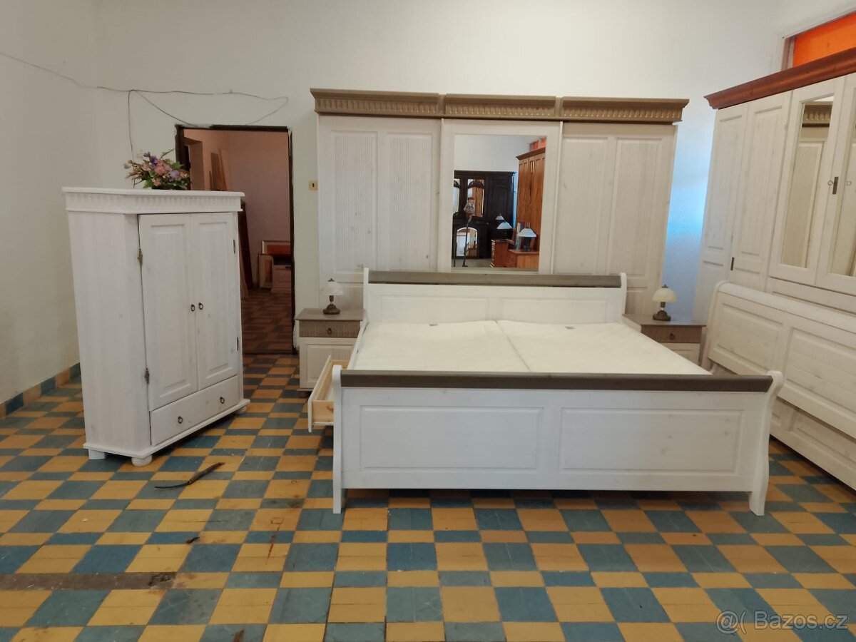 KOMPLETNÍ LOŽNICE HELSINKI ZAŠUPOVACÍ SKŘÍŇ