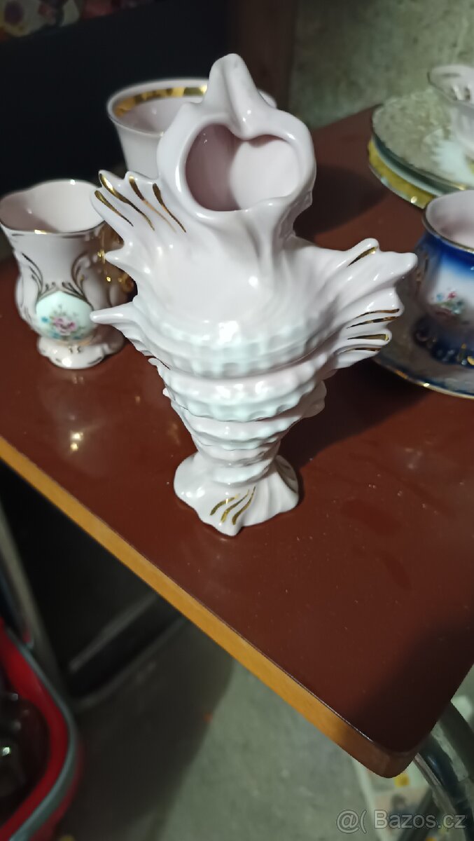 Vázička - růžový porcelán 14 karátové zlato
