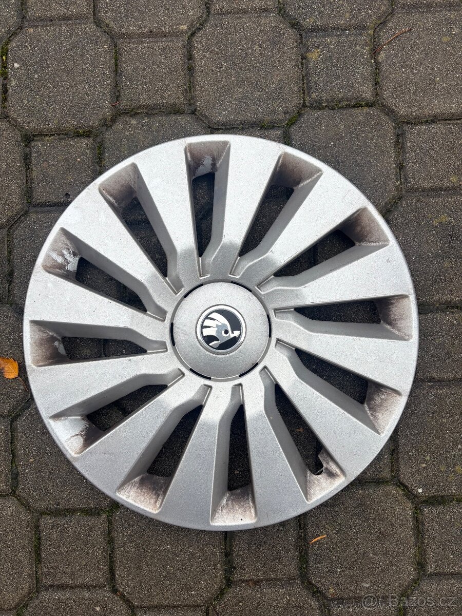 Originál poklice Škoda 16”