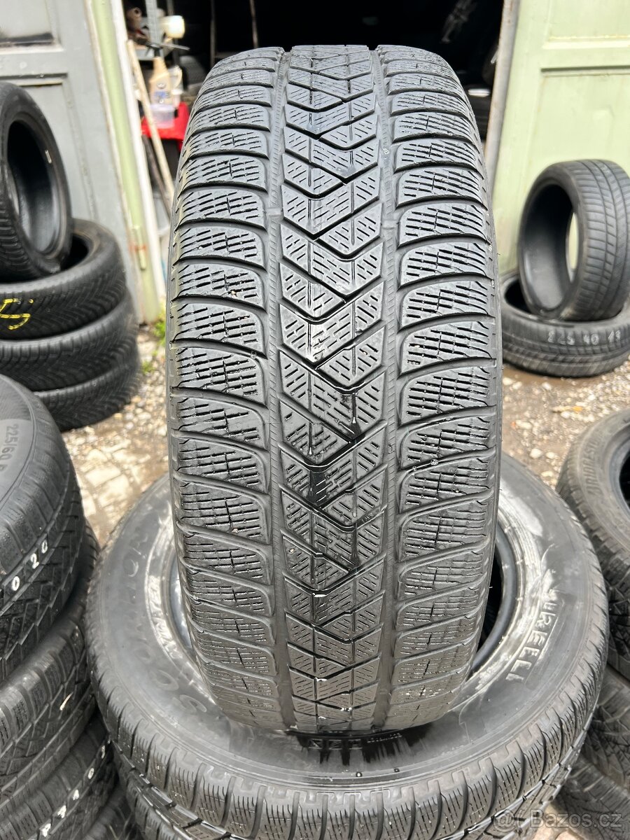Zimní pneu Pirelli 235/60/18