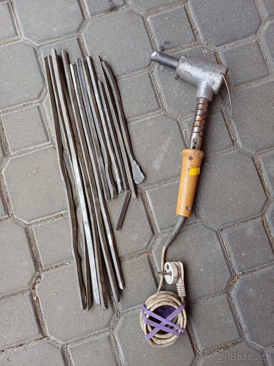 Klempířská pájka s pájecím cínem