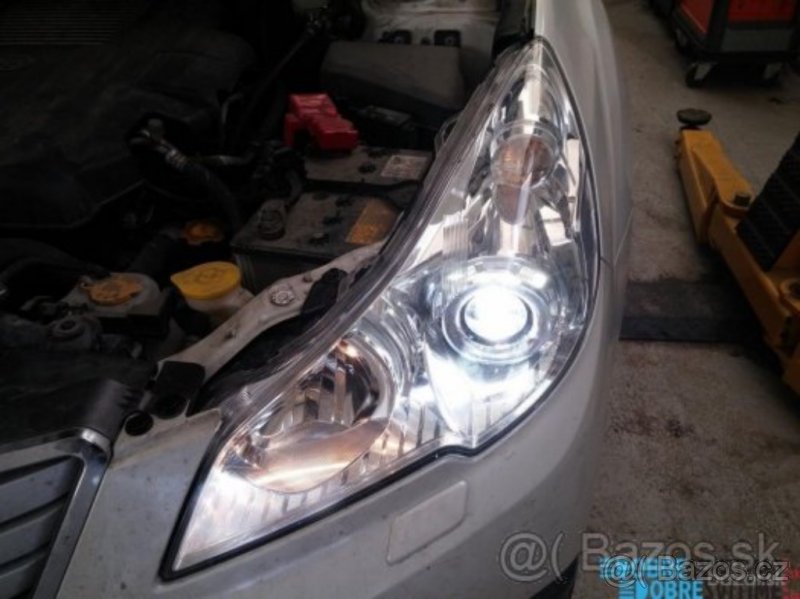 Subaru Outback přední kryty svetel - repase