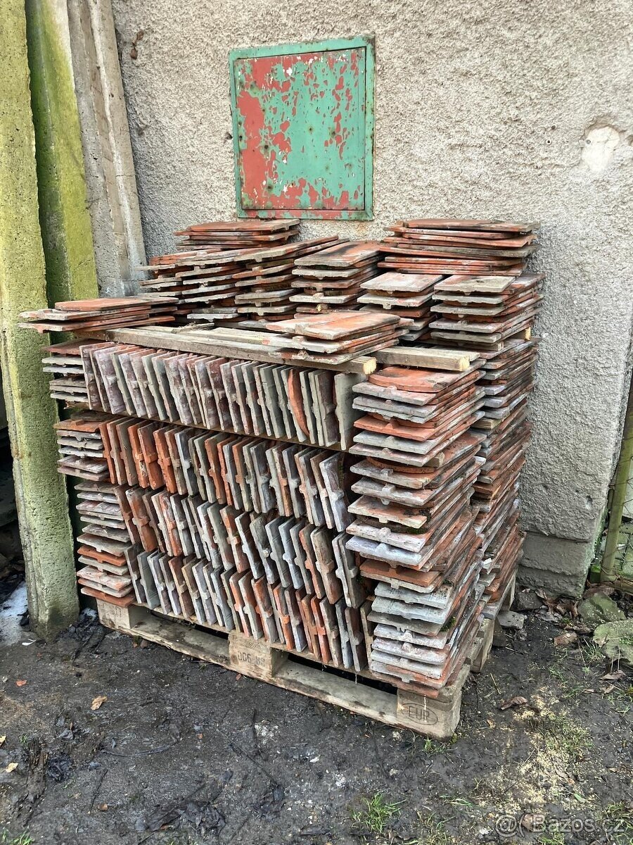 Tašky bobrovky 2,-Kč/ks, Betonové tašky