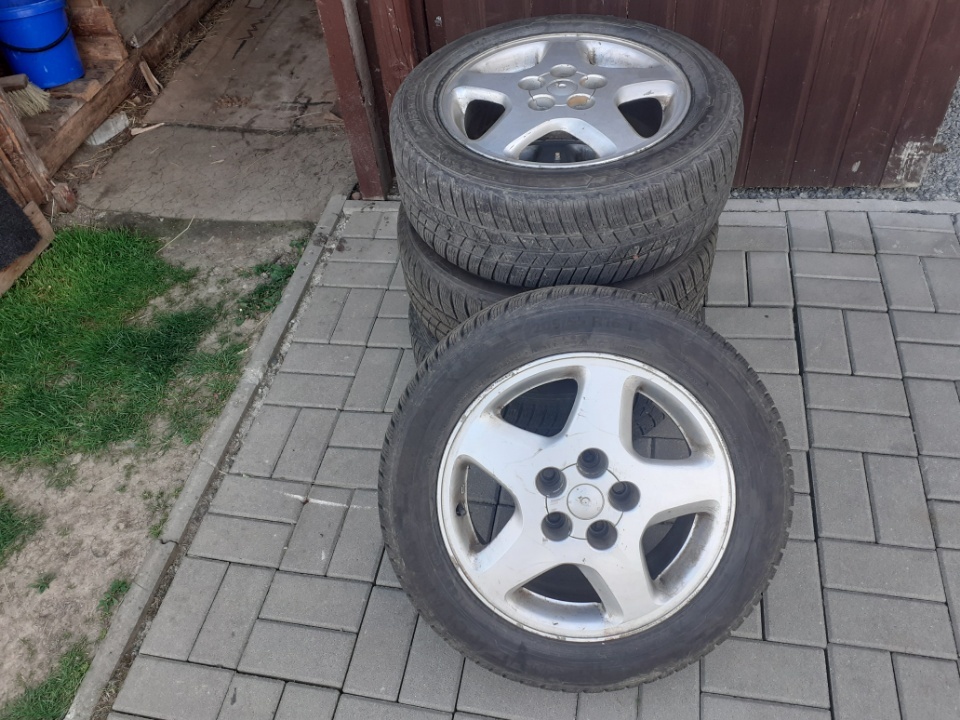 Disky s pneu Barum 205/55 R16 T zimní