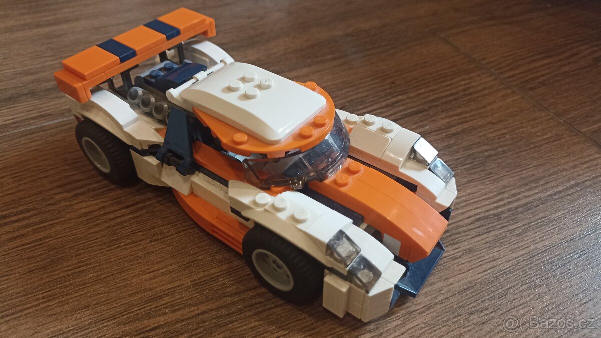Lego creator 31089 + 31072