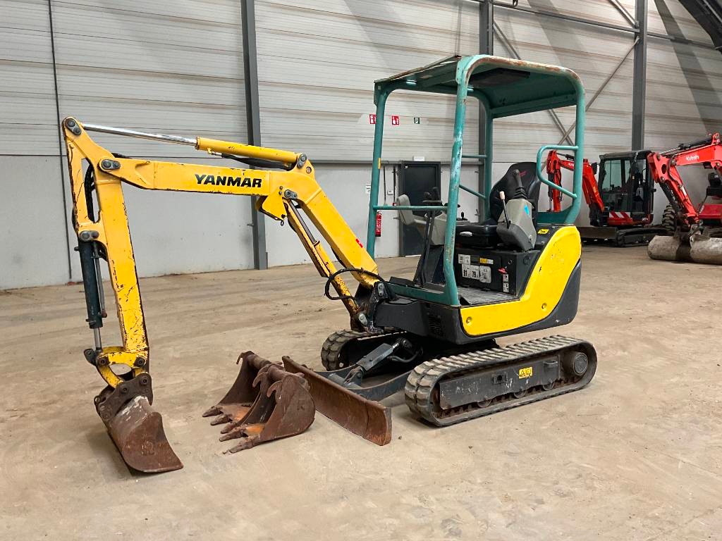 Bagr Yanmar SV 18