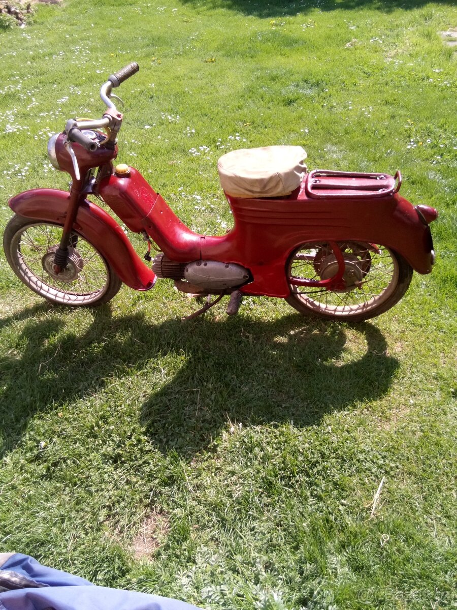 Pionýr-Jawa-555