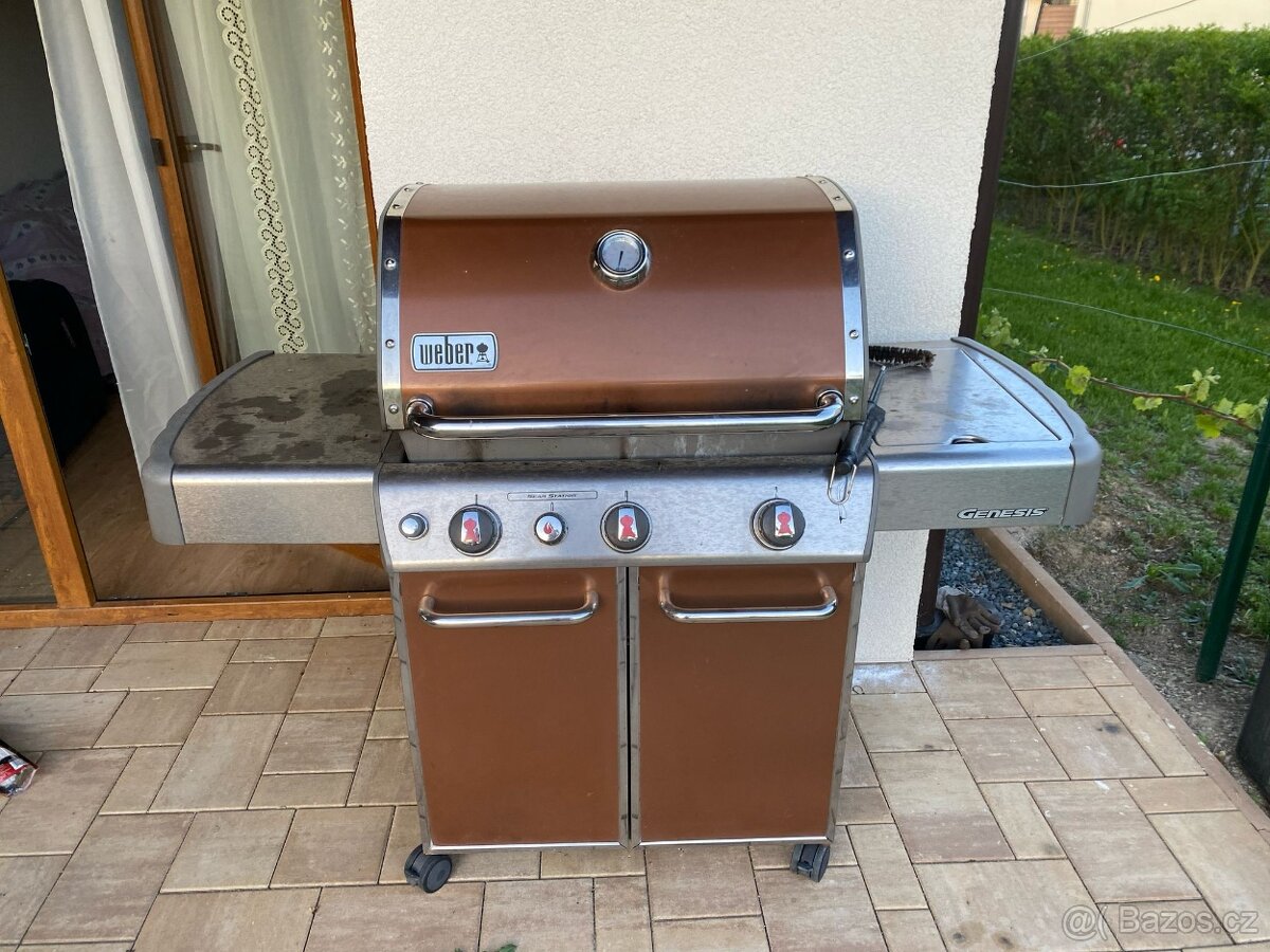 Grill Weber Plýnový