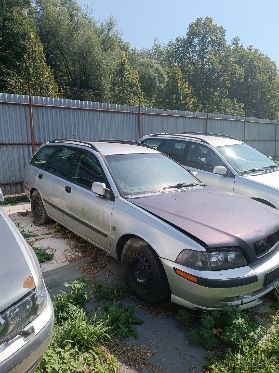 Díly Volvo V40