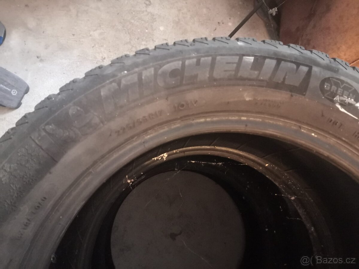 Zimní pneu Michelin Alpin 225/55 R17 101V