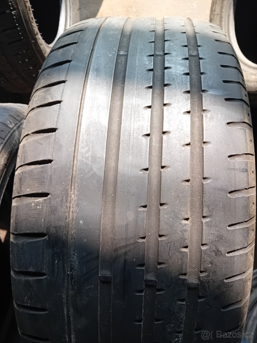 Prodám Sadu pneu 265/40/21 Continental Sport