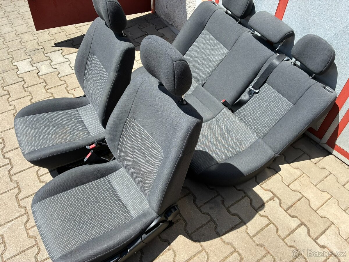 Opel Astra G - sedačky