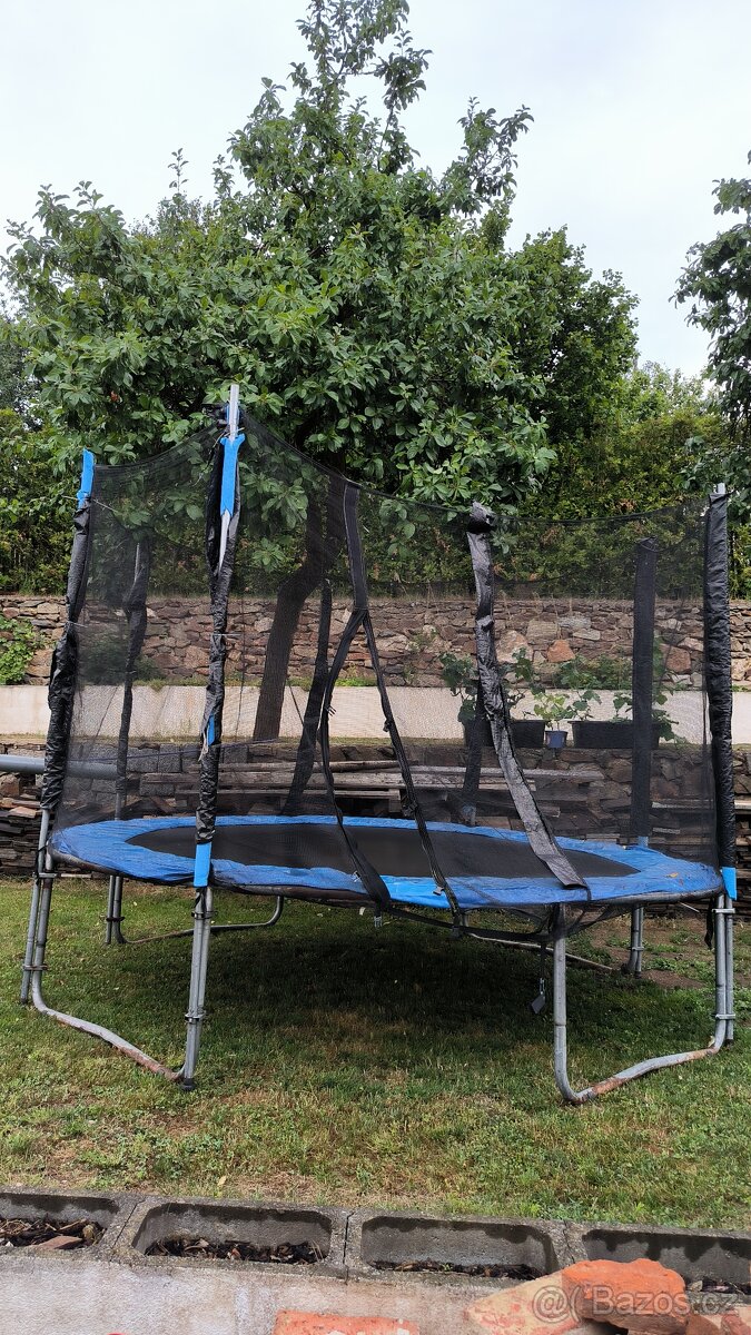 Trampolína