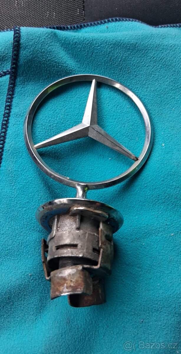 Znak mercedes-benz