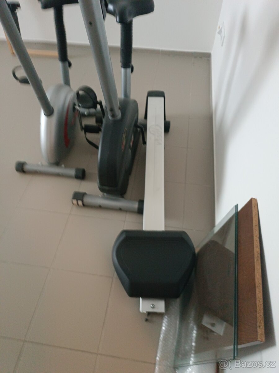 Posilovací stroje