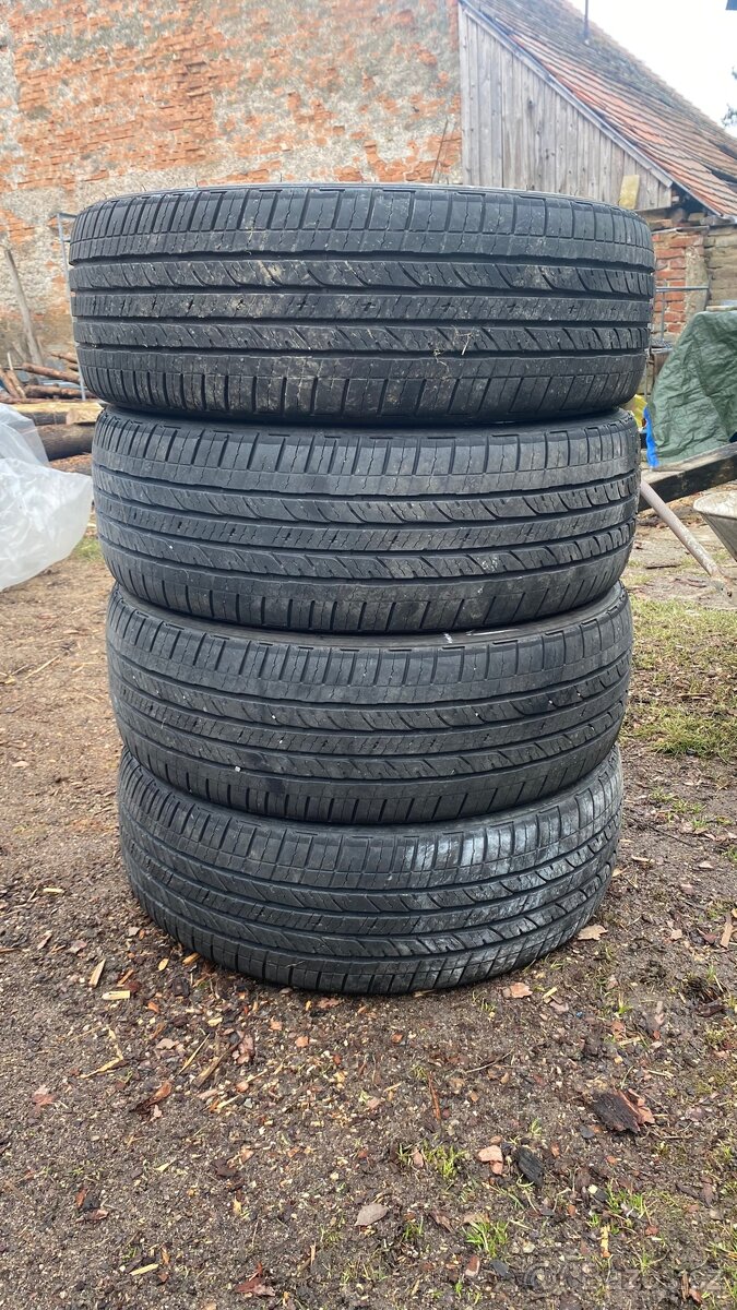 🔹 Letní pneumatiky Bridgestone 215/60 R17