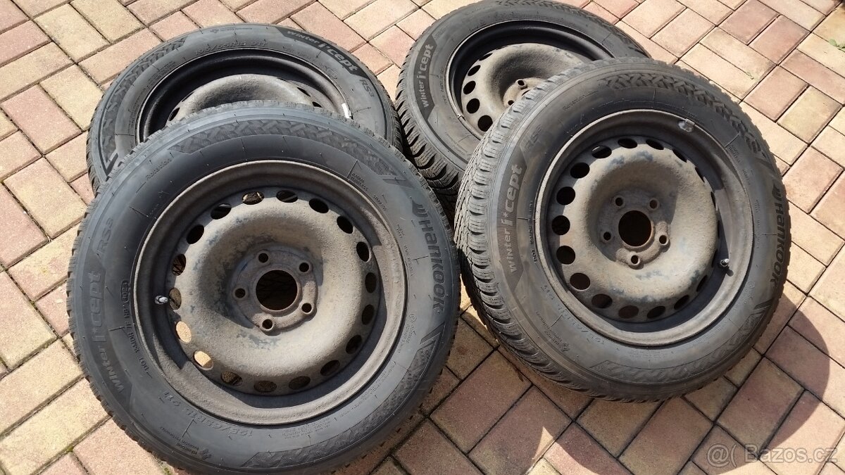 Zimní sada RENAULT Megane 5x114,3 R15 pneu 195/65/15 r.v2023