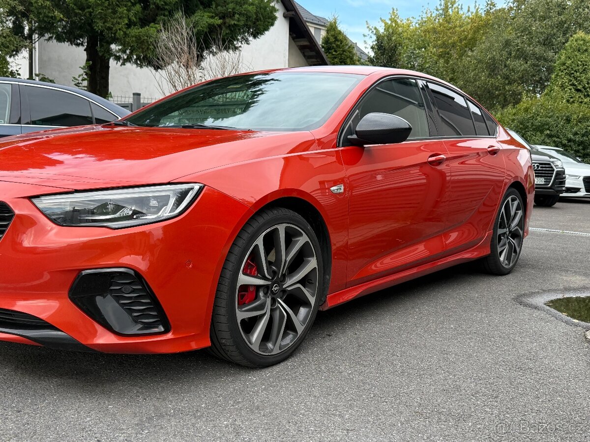 INSIGNIA GSI 2.0 CDTI 154KW 4X4 MAX VYBAVA,MASAŽE,SERVIS