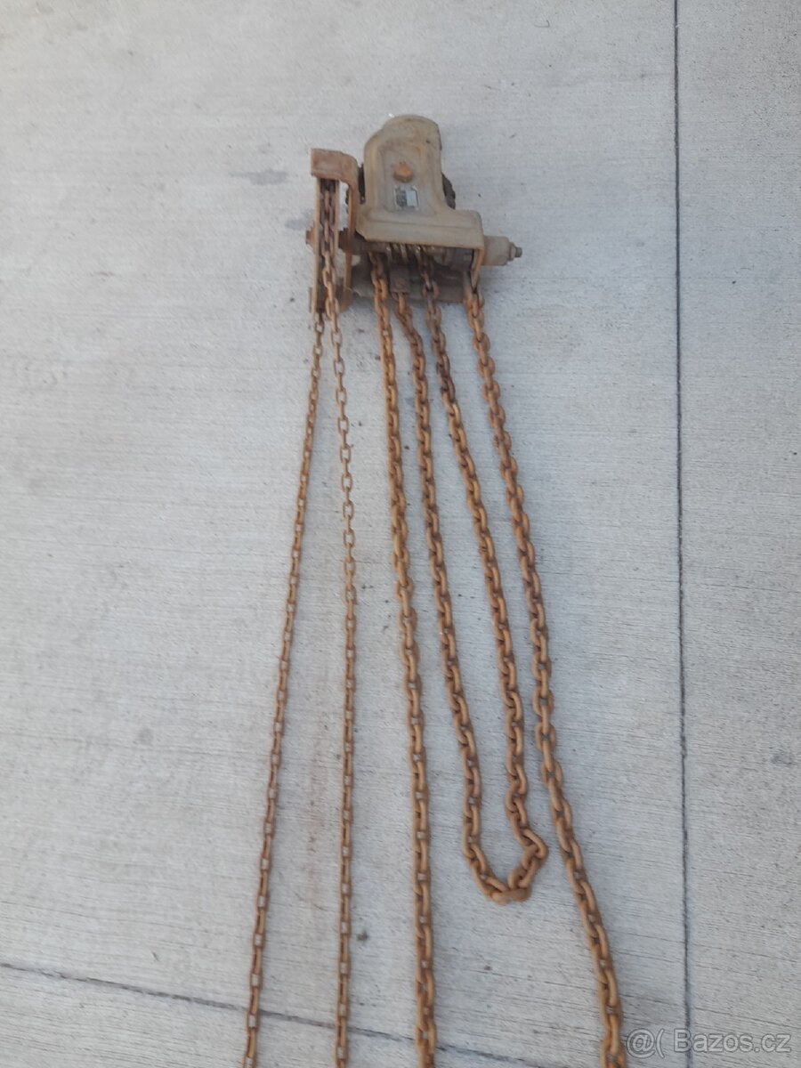 Řetězový zvedák-kočka-hupcuk 1t