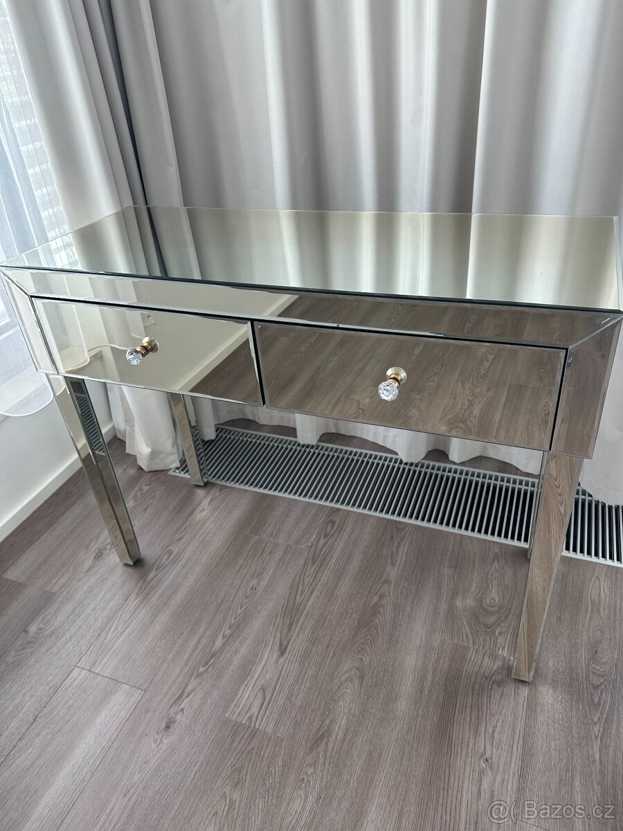 Zrcadlový Stolek Kare