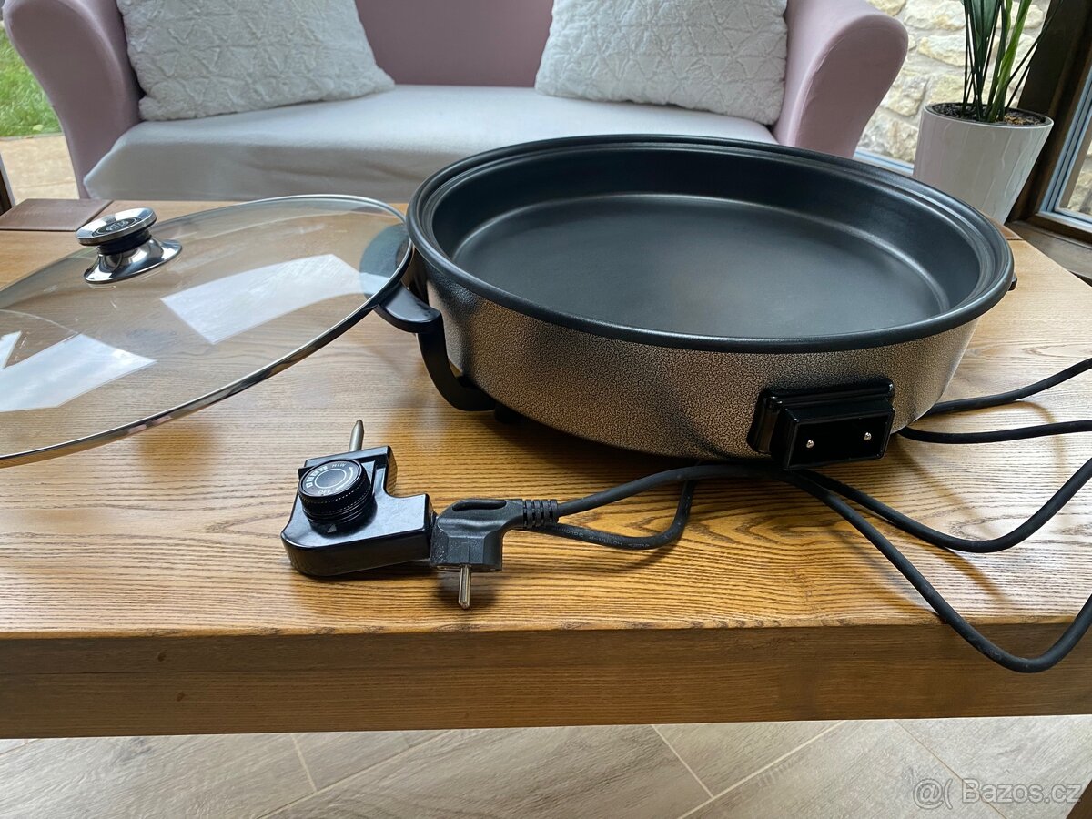 Velká elektrická pánev