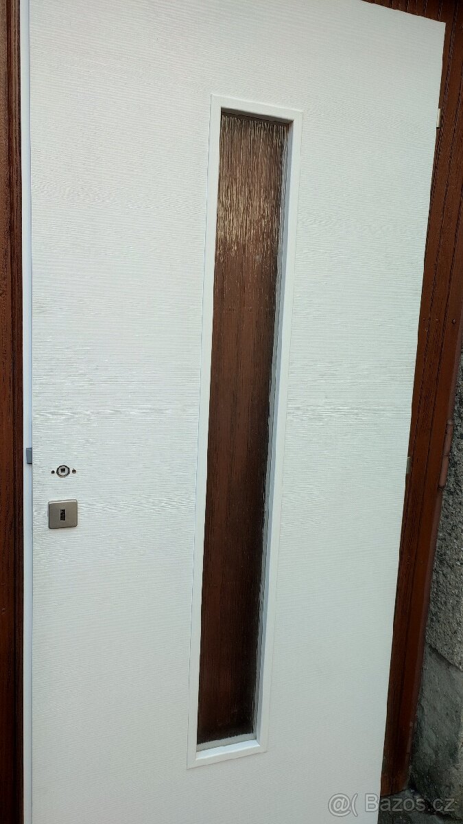 Nové nepoužité dveře interiérové prosklené