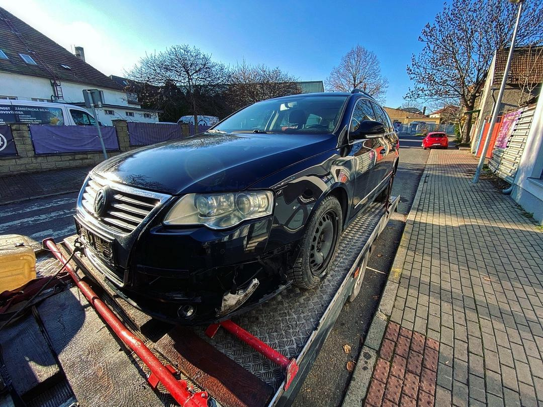 Vůz na náhradní díly VW Passat B6 kombi 2008 CBAB KNS LC9X