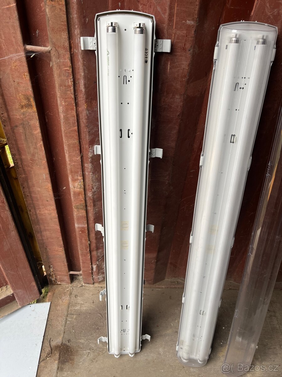 Stropní prachotěsné svitidlo, zářivka 2ks