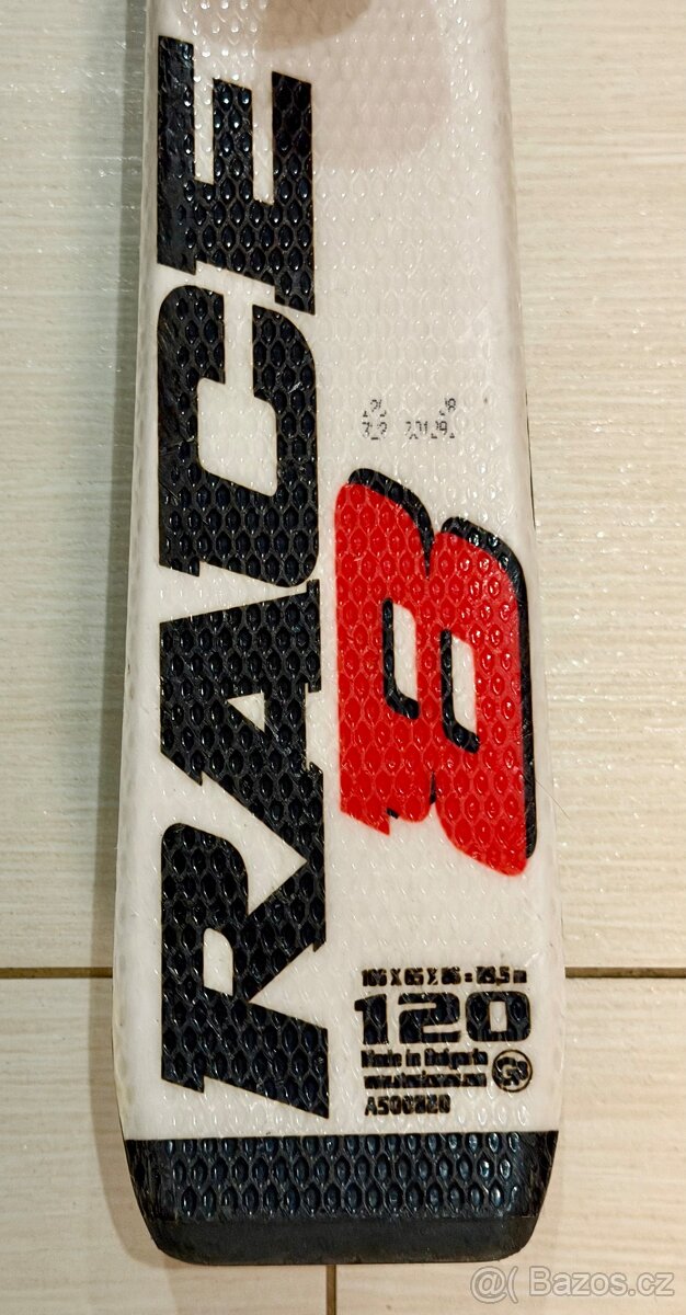 Prodám dětské lyže Atomic Race 8 120 cm, radius 10,5m.