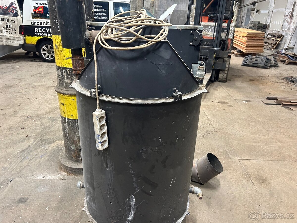 Prodám krbová kamna v výměníkem