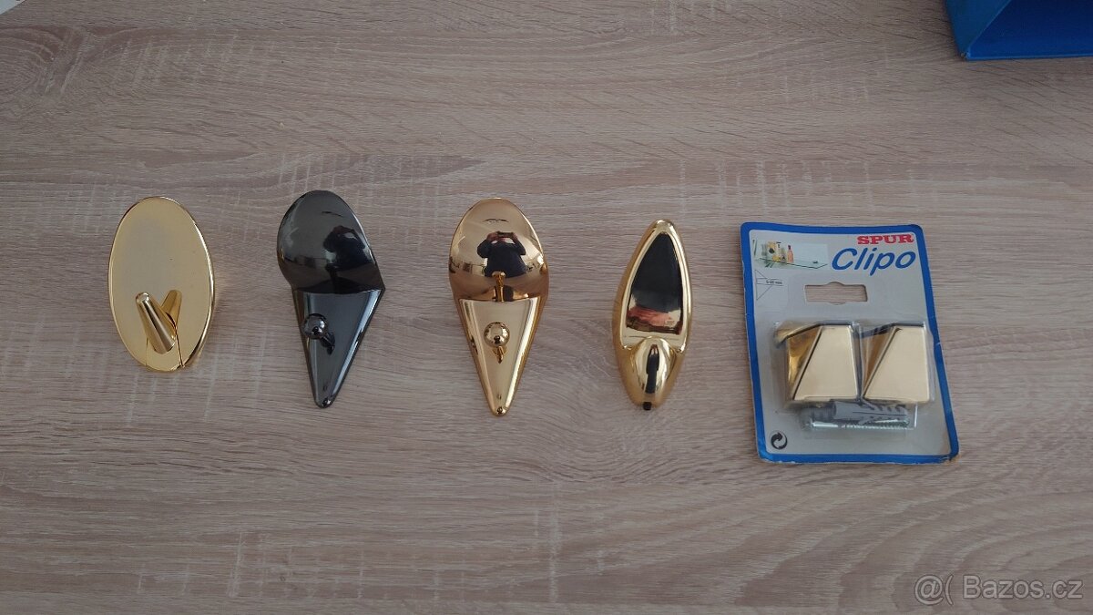 Věšáky moderní, okrasné