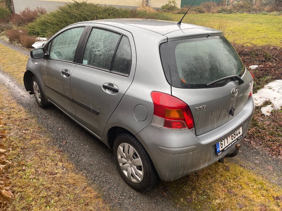Yaris 1.0 82tis km ročník 2009