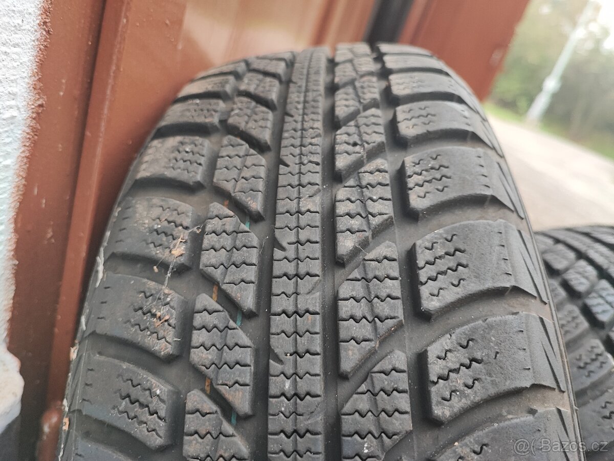 Zimní pneu 185/60 15"