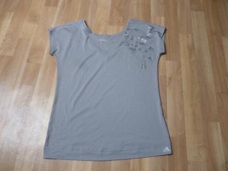 triko Adidas vel. S-M