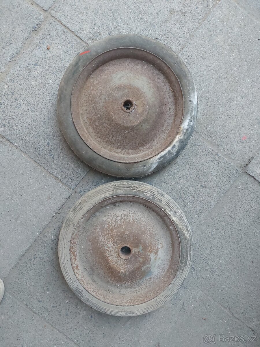 Kola k michacce, rudlu, voziku, dvoukolaku atd..